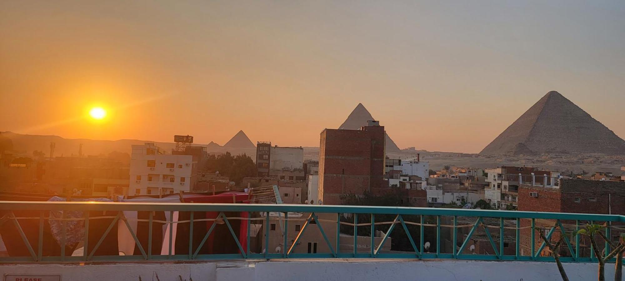 Pyramids Temple Guest House Kafret el-Gabal المظهر الخارجي الصورة